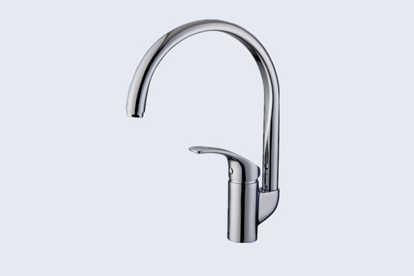 China Brass Pull Down Kitchen Faucet Gooseneck Kitchen Faucet